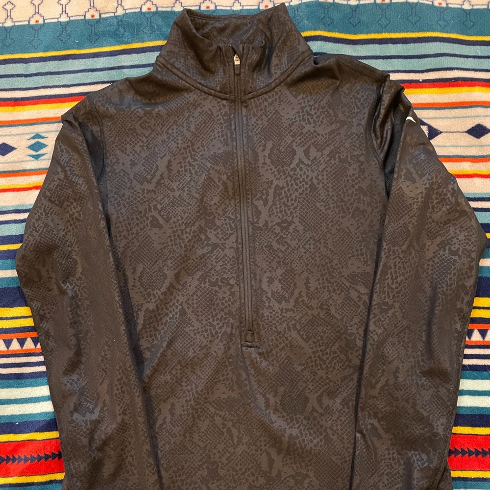 Nike Women’s Dri-Fit 1/2 Zip. Black. Size Medium. Excellent condition.
